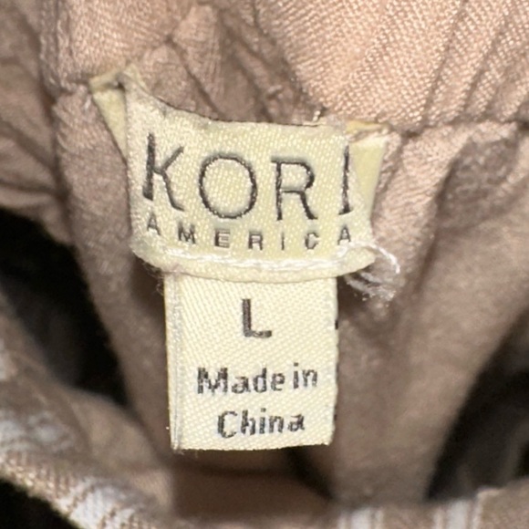 Tan Paper Bag Shorts - Picture 3 of 4